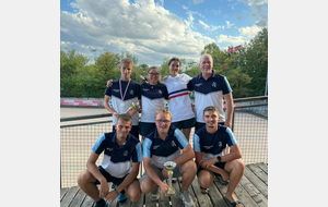 UN TITRE &amp; UNE 🥈